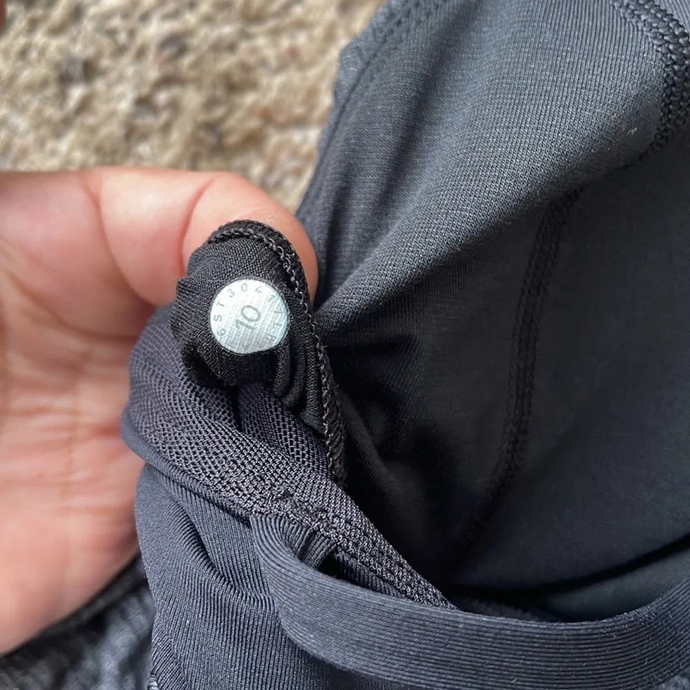 Lululemon Women’s Free To Be Serene 2 In 1 Tank Top Size 10
